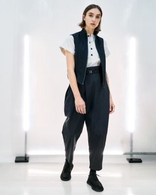 Ke svátečnímu stolu nemusíte obléknout jen šaty... • Korzet vesta se zipy • Kaito unisex košile • Hakama unisex kalhoty s...